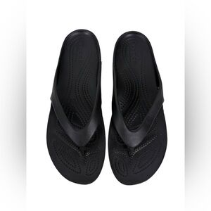Crocs Kadee II Iconic Comfort Womens Size 9 Black Flip Flops Sandals Thongs EUC